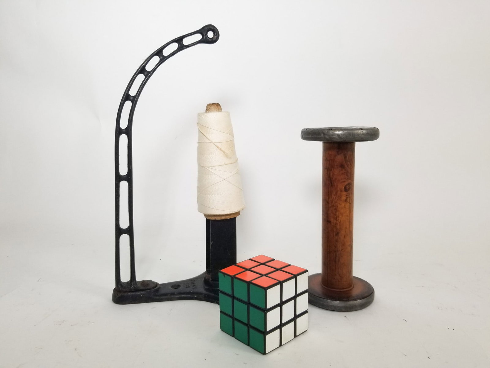 Vintage String Holder and Wooden Dowel for Sewing - 2