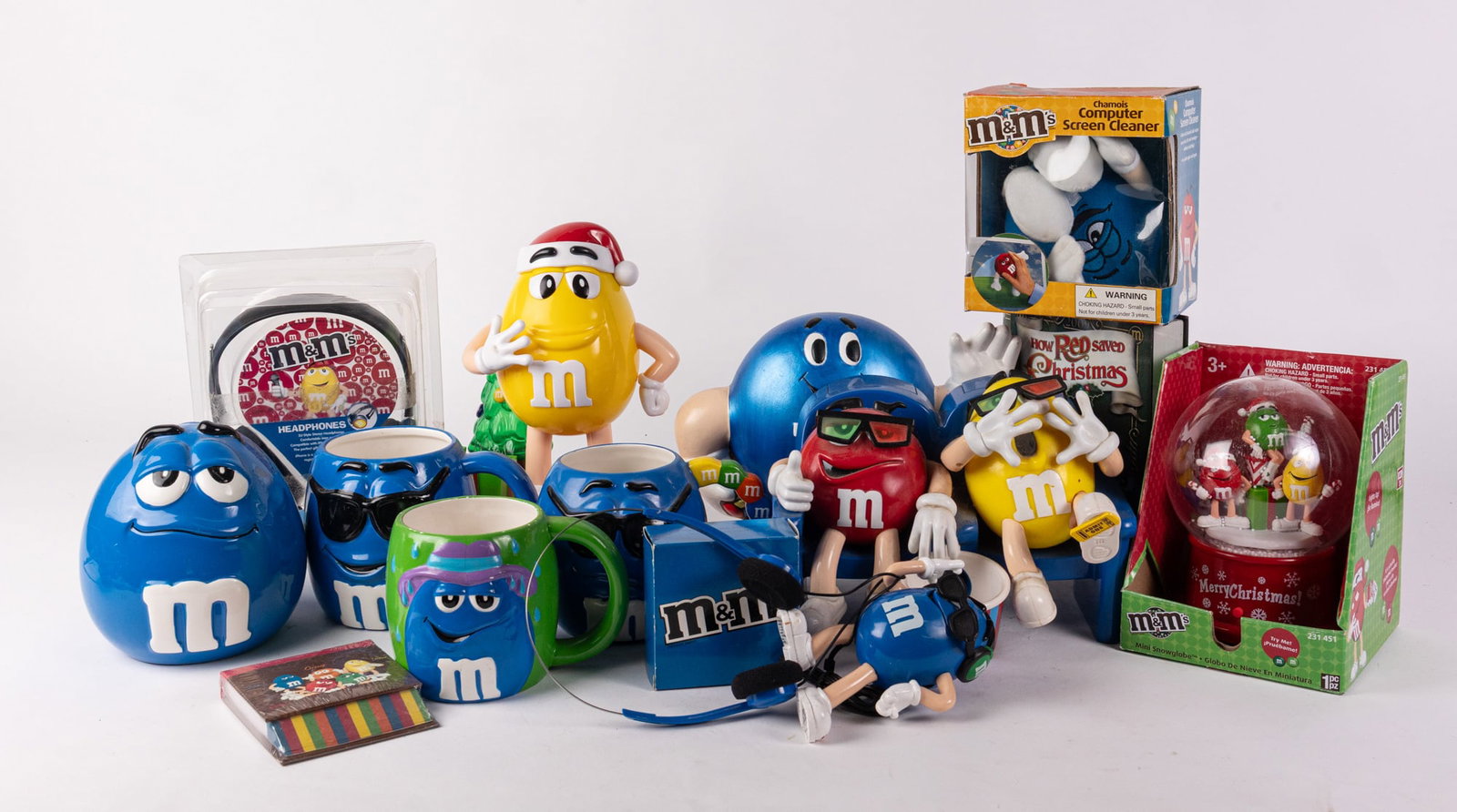 Vintage M&M Memorabilia: Vintage M&M Memorabilia Size 7" x 12" x 12" Literature Brooks Auction – Online Auction Terms & Conditions Contact: (856) 694-2960 | info@brooks.auction READ BEFORE YOU BID: We want you to feel
