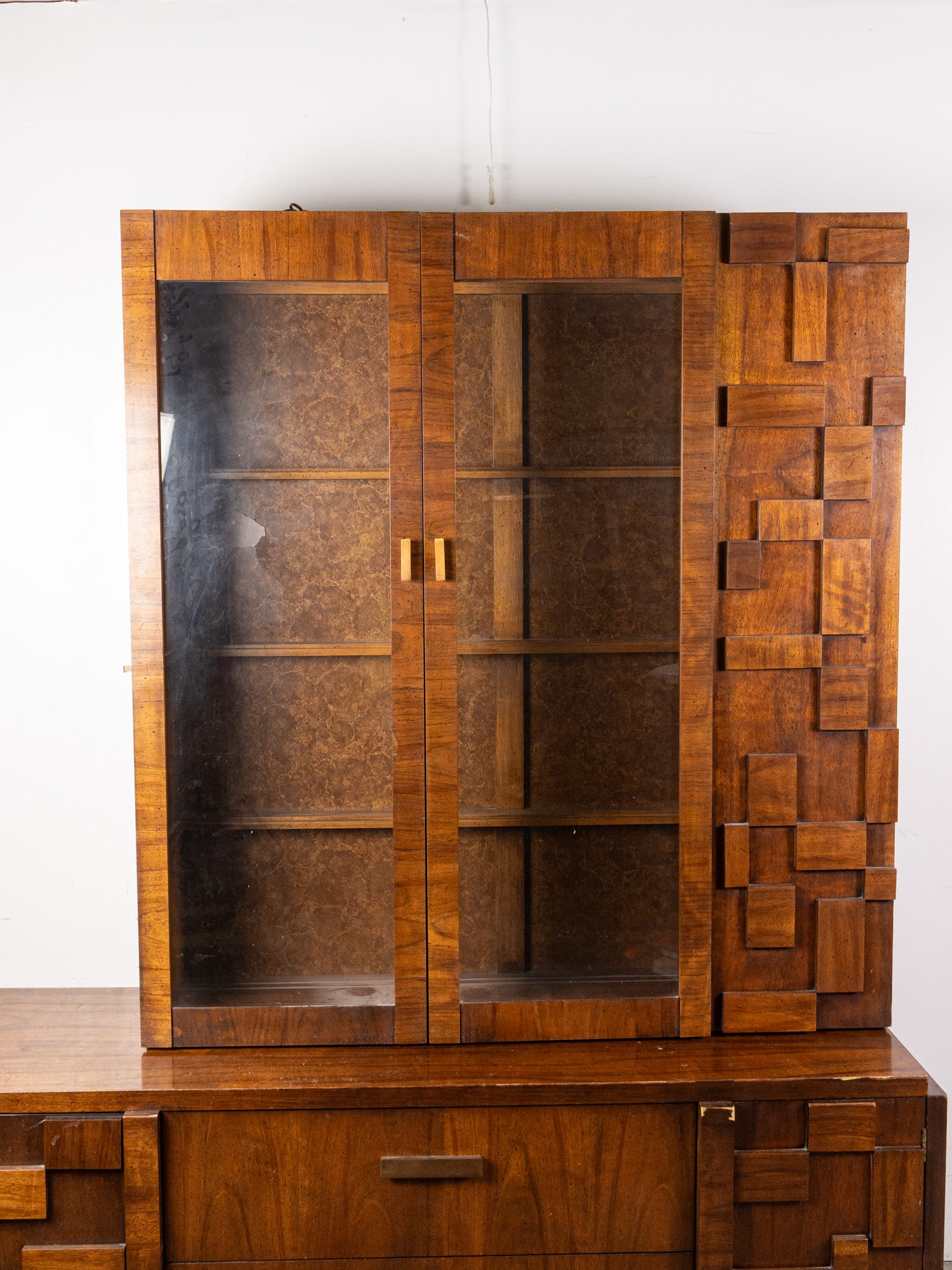 Lane Staccato Mid Century Modern Two Piece Hutch - 3