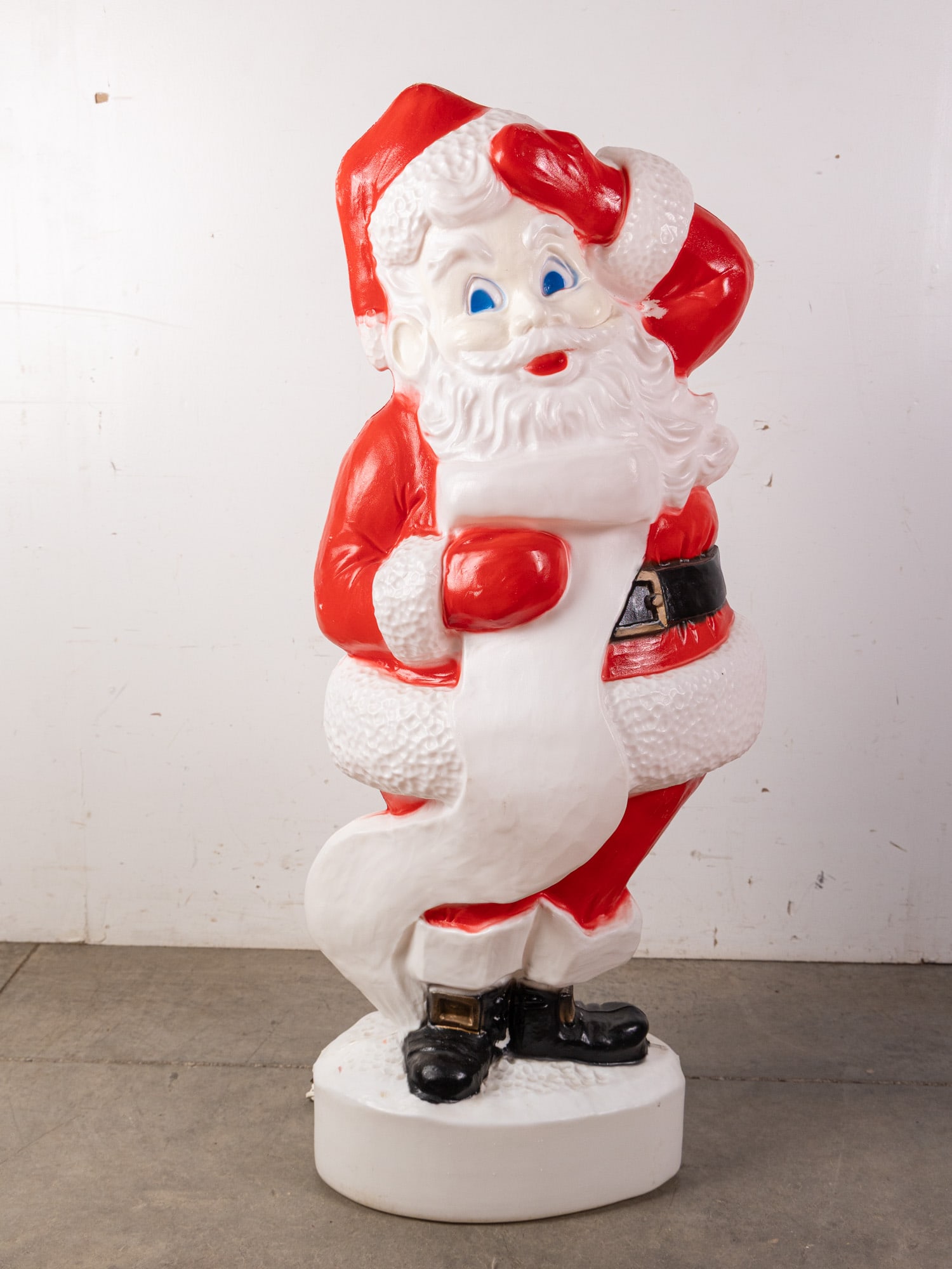 Vintage Santa Claus Blow Mold Decoration: Vintage Santa Claus Blow Mold Decoration Size 44" H Literature Brooks Auction – Online Auction Terms & Conditions Contact: (856) 694-2960 | info@brooks.auction READ BEFORE YOU BID: We wa