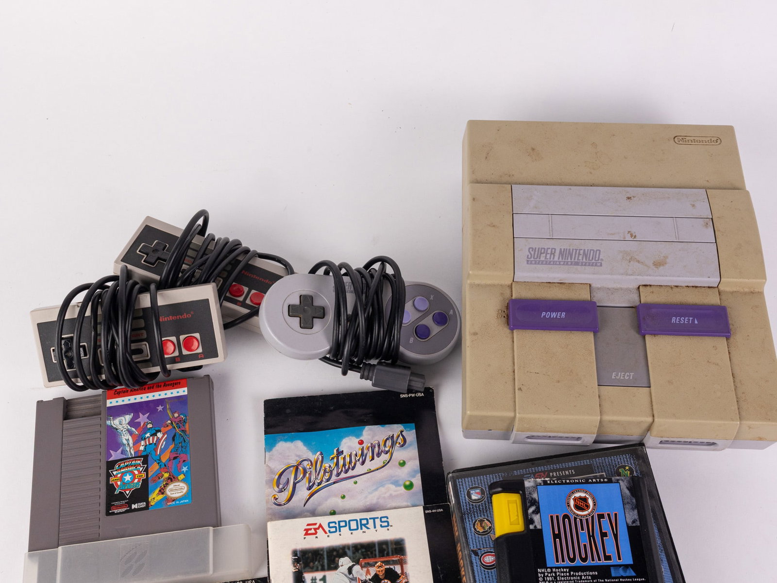 Nintendo SNES Console with Accessories - 3