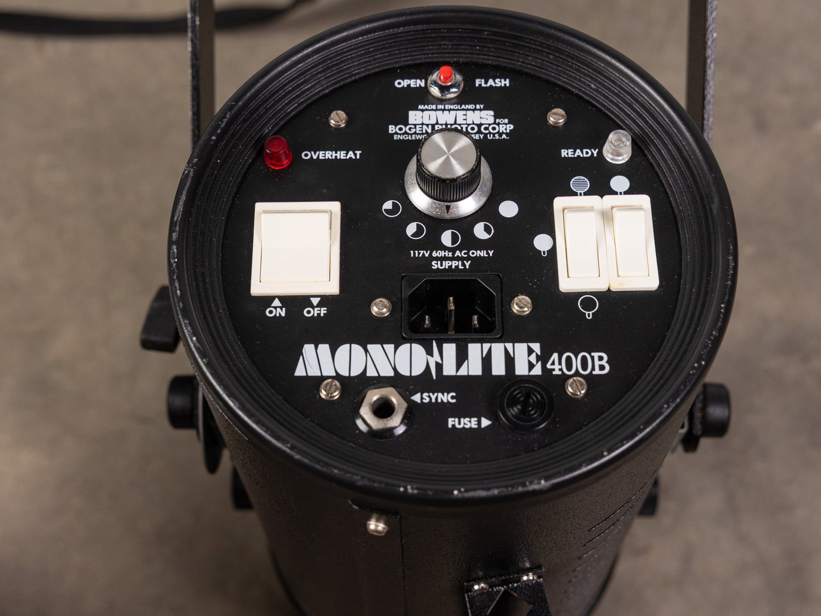Bowens Bogen Monolite 400B Light Set in Case - 4