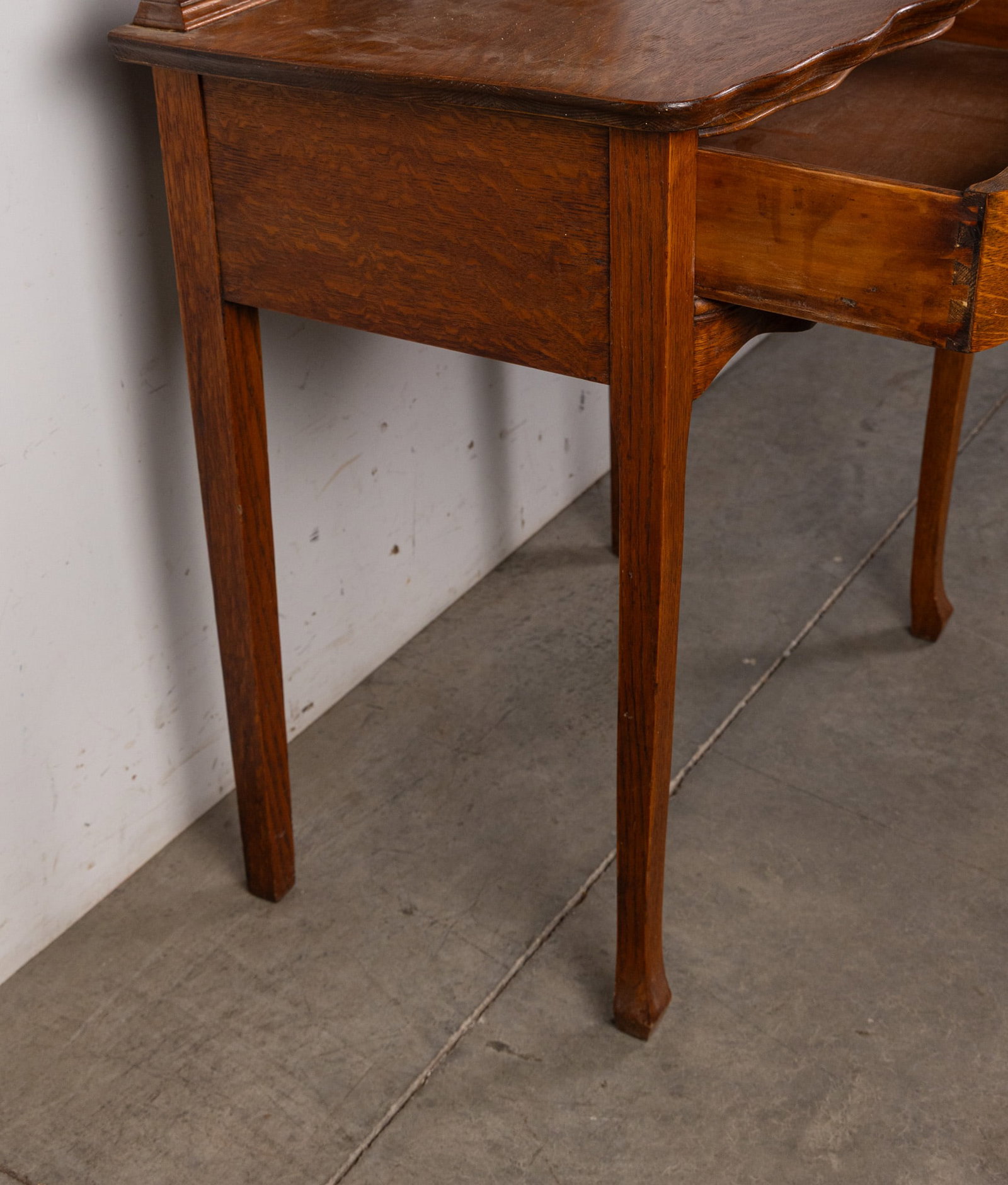 Antique Victorian Oak Dresser with Mirror - 5