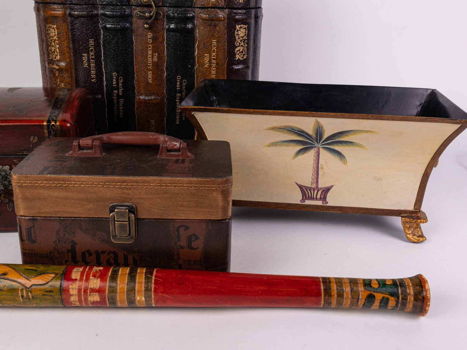 Decor Assortment Lot - 4