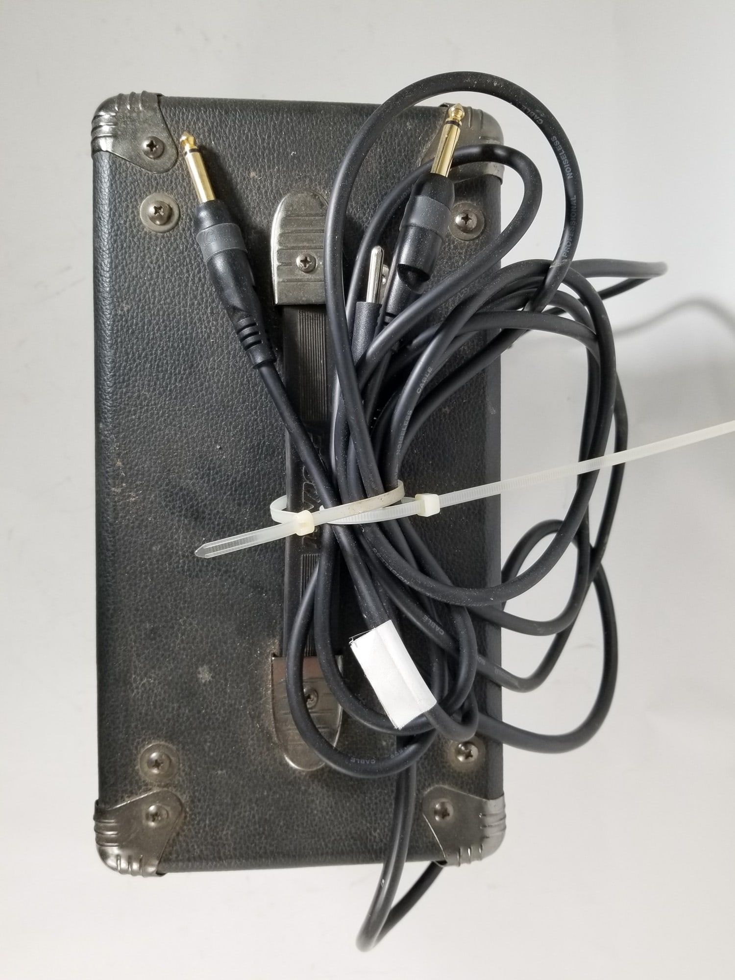First Act M2A-110 Amplifier - 3