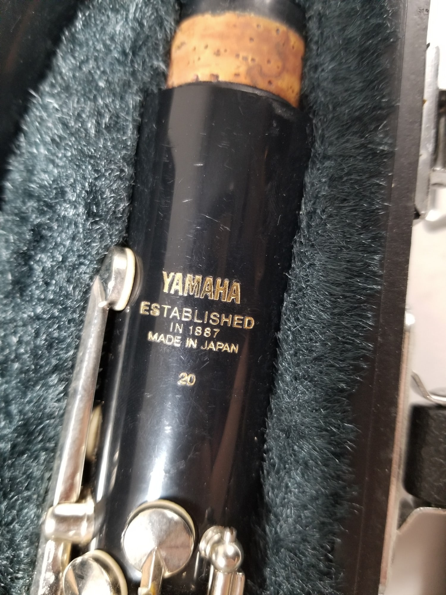 Yamaha Clarinet in Case - 3