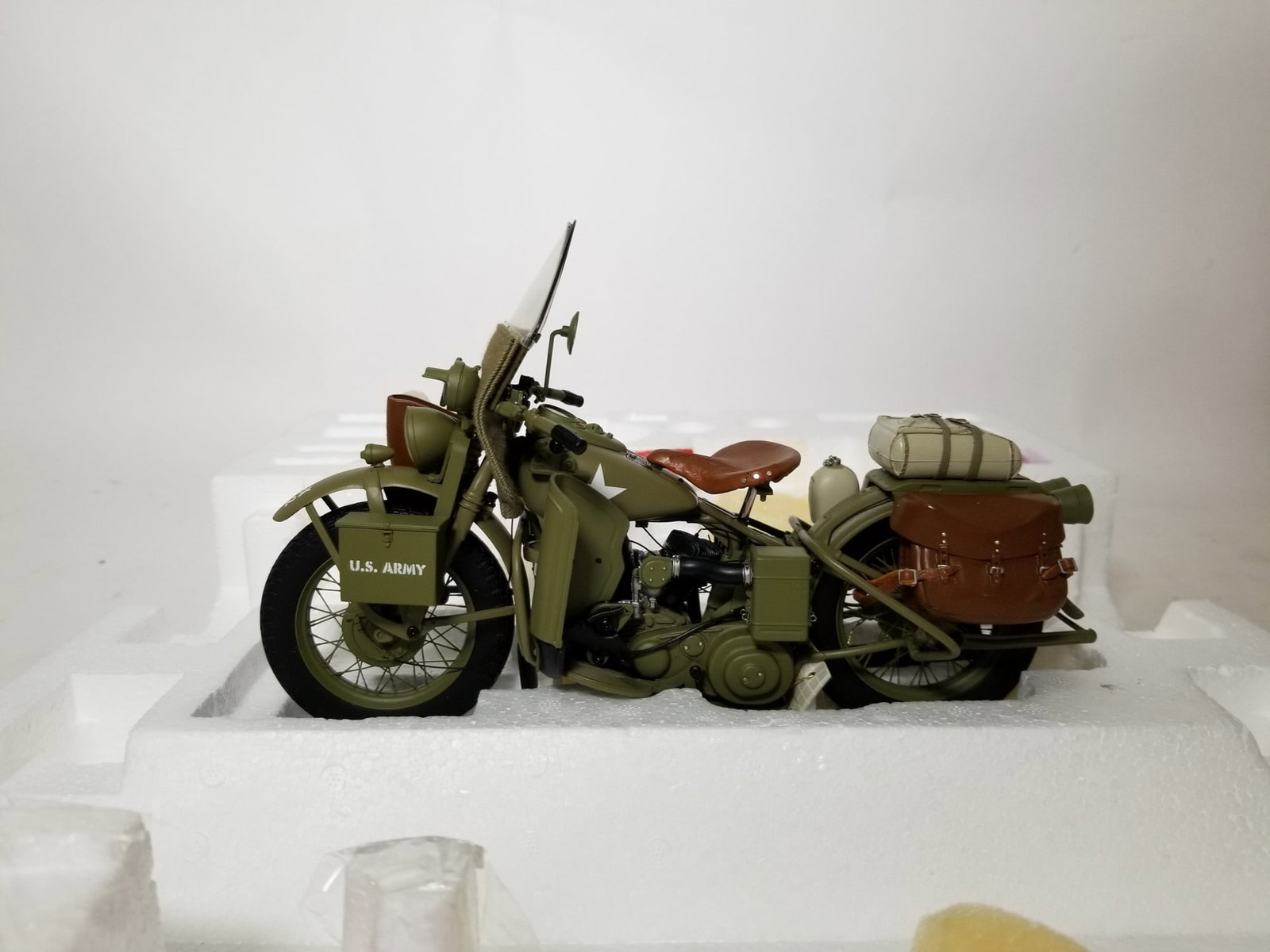 Franklin Mint 1942 Army Motorcycle (1 of 3)