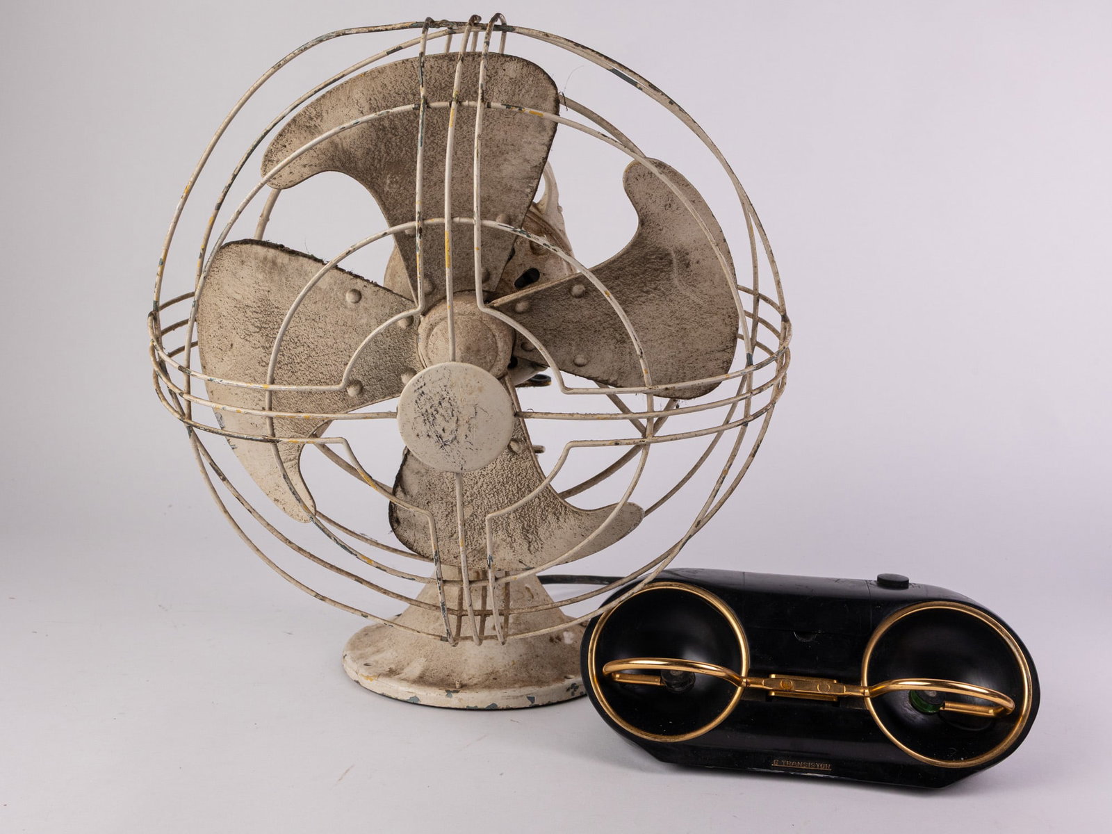 Vintage Electric Fan and Bell Voice 6 Transistor Radio (1 of 5)