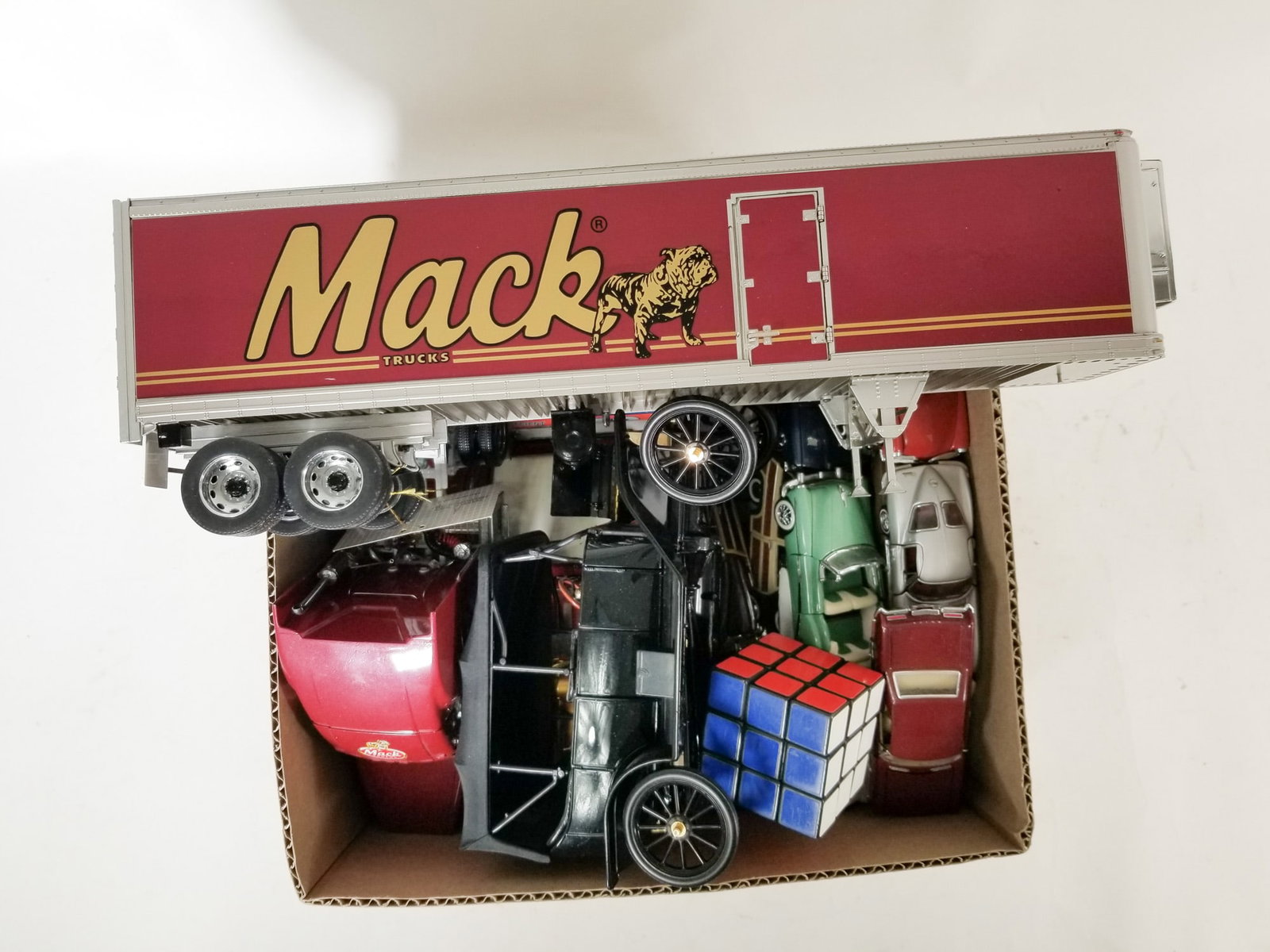 Assortment of Franklin Mint Diecast Automobiles ft. Mack Refrigerated Trailer - 2