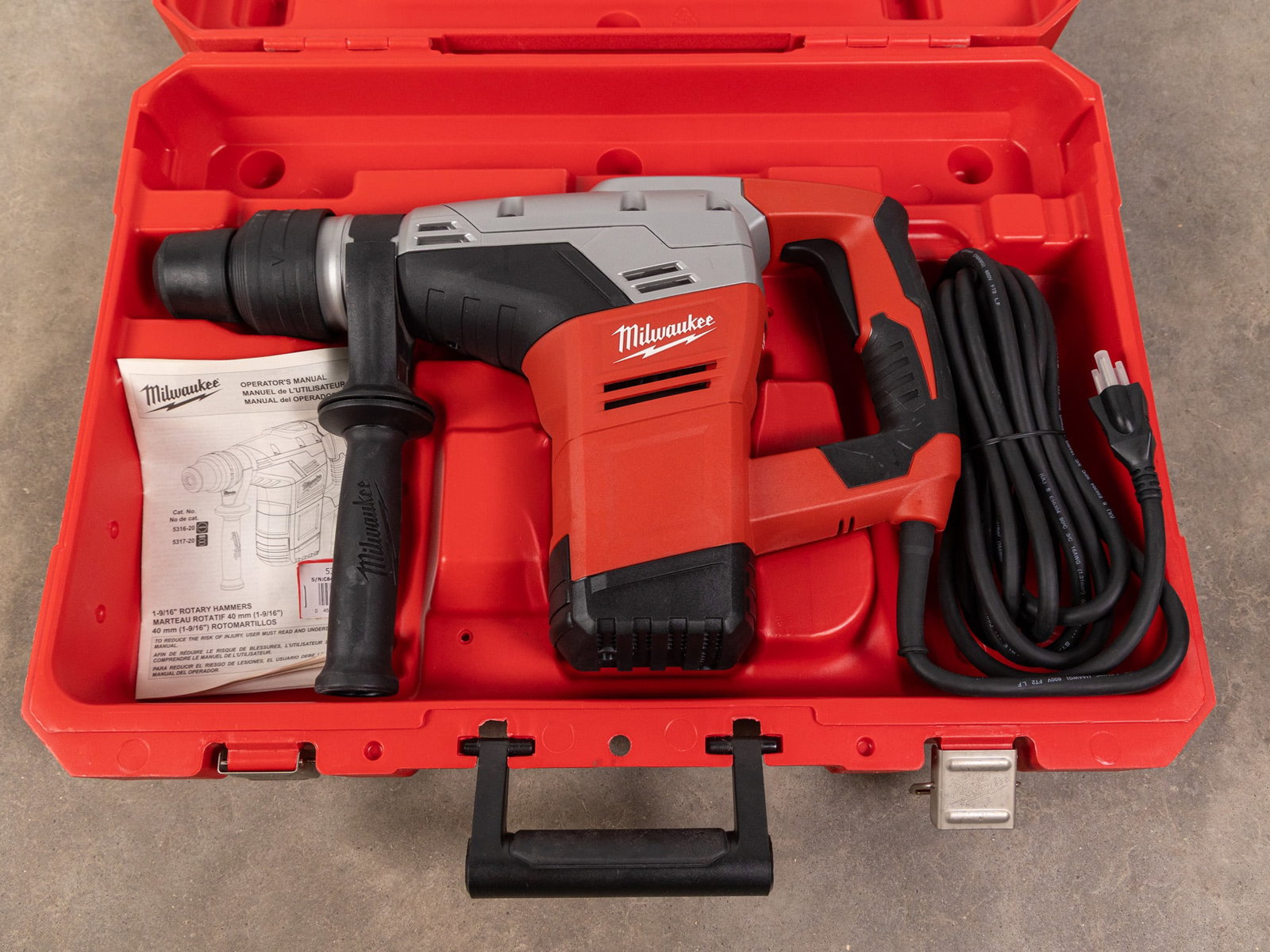 Milwaukee 5317-21 Rotary Hammer with Case: Milwaukee 5317-21 Rotary Hammer with Case Literature Brooks Auction – Online Auction Terms & Conditions Contact: (856) 694-2960 | info@brooks.auction READ BEFORE YOU BID: We want you to feel