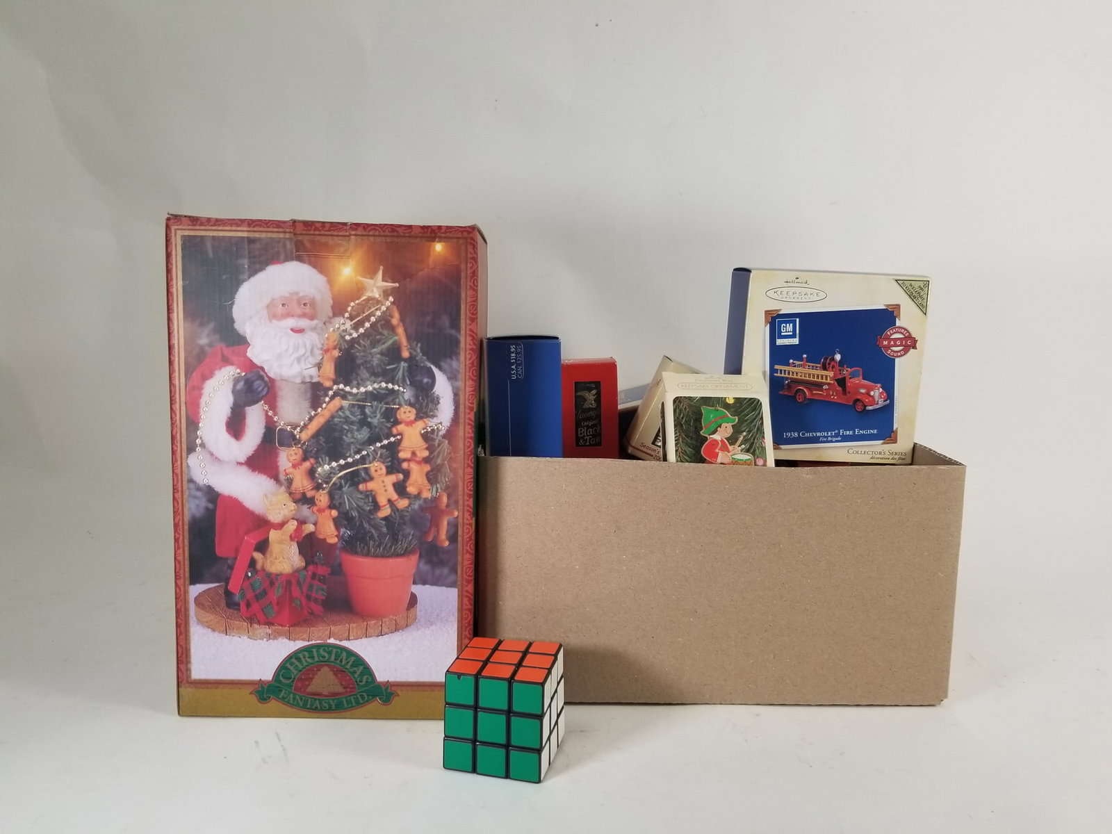 Vintage Christmas Ornaments & Decor - 2