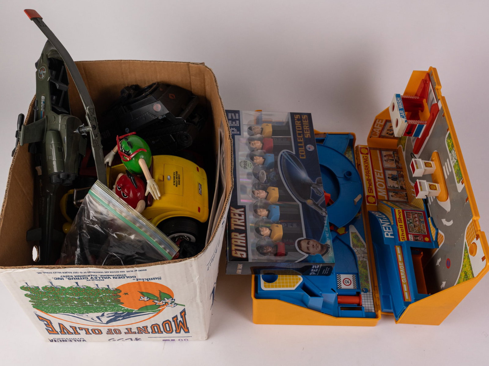 Lot of Assorted Toys and Model Vehicles (1 of 5)
