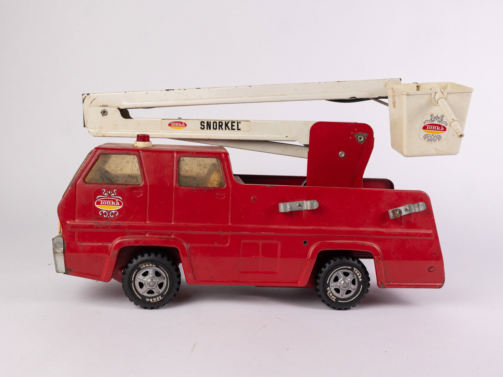 Tonka Snorkel Vintage Toy Fire Truck - 3