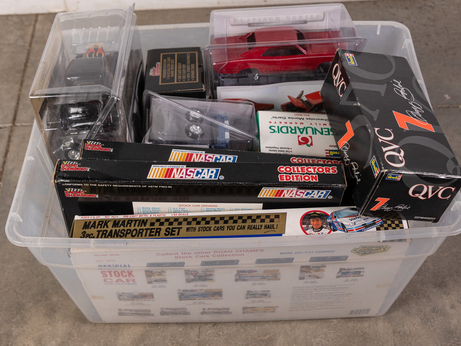 Large Assortment of Vintage Diecast Automobiles: Large Assortment of Vintage Diecast Automobiles Size 12" x 22" x 16" Literature Brooks Auction – Online Auction Terms & Conditions Contact: (856) 694-2960 | info@brooks.auction READ BEFORE Y