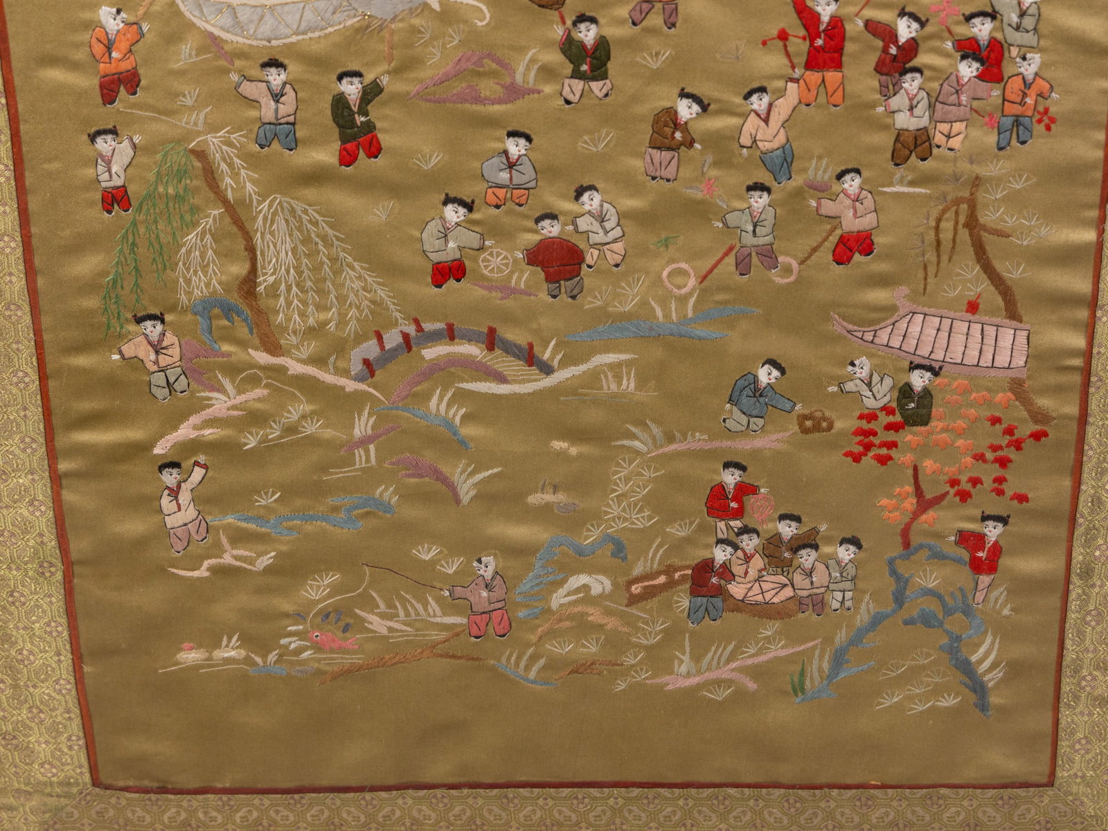 Chinese Silk Needle Embroidery Panel Depicting "Hundred Children Playing" - 3