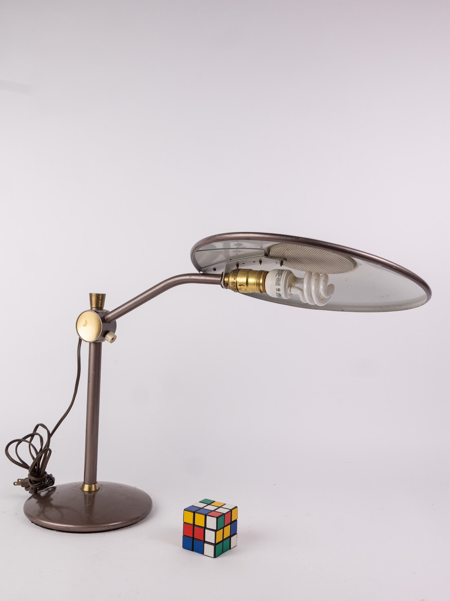 Dazor Atomic Age Model 2008 Flying Saucer MCM Desk Lamp - 2