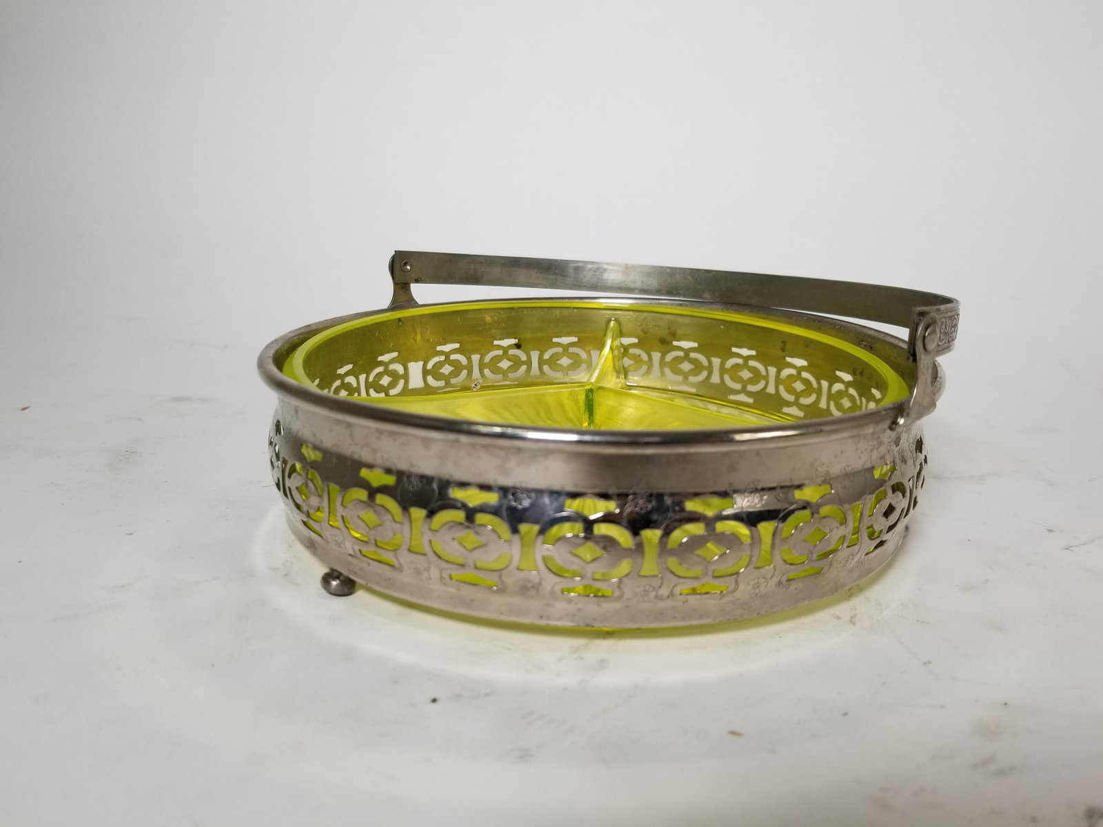 Uranium Glass Serving Ware Dish - 4