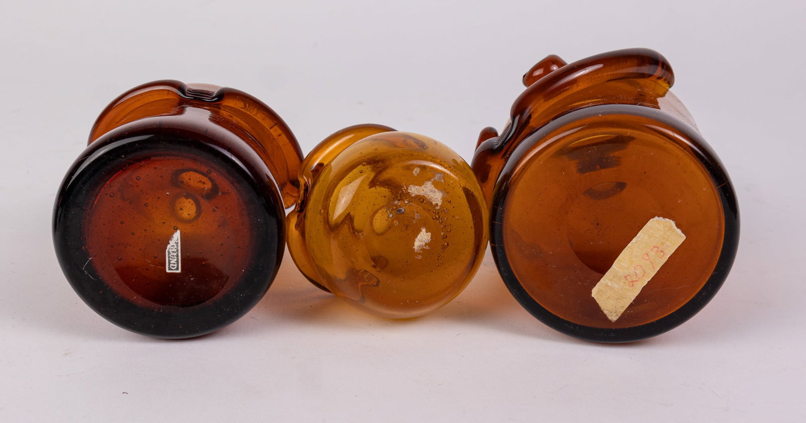 Eric Hoglund Signed Set of Three MCM Figural Amber Vessels - 5