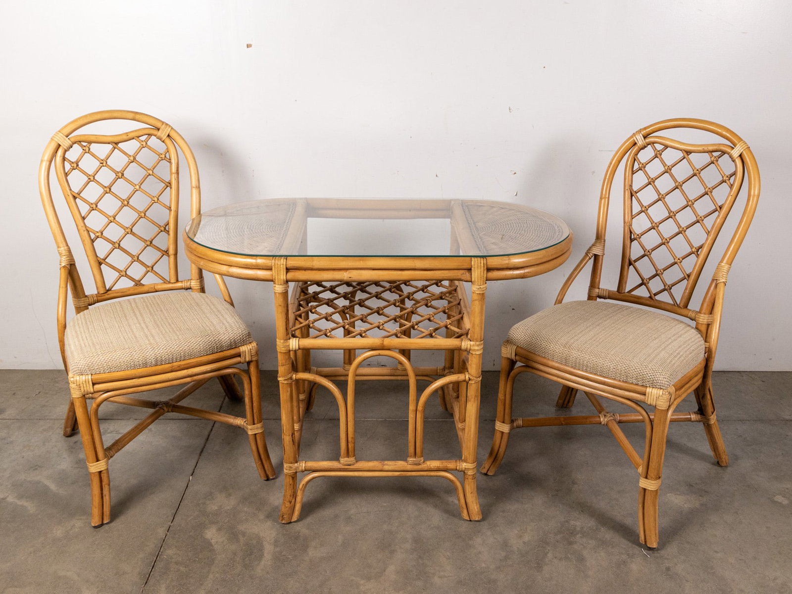 Vintage Bamboo Rattan Wicker Table & Chairs: Vintage Bamboo Rattan Wicker Table & Chairs Size 29" x 41" x 22" Literature Brooks Auction – Online Auction Terms & Conditions Contact: (856) 694-2960 | info@brooks.auction READ BEFORE YOU B