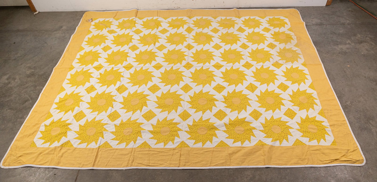 Vintage Yellow Star Motif Quilt: Vintage Yellow Star Motif Quilt Size 100" x 75" Literature Brooks Auction – Online Auction Terms & Conditions Contact: (856) 694-2960 | info@brooks.auction READ BEFORE YOU BID: We want you to