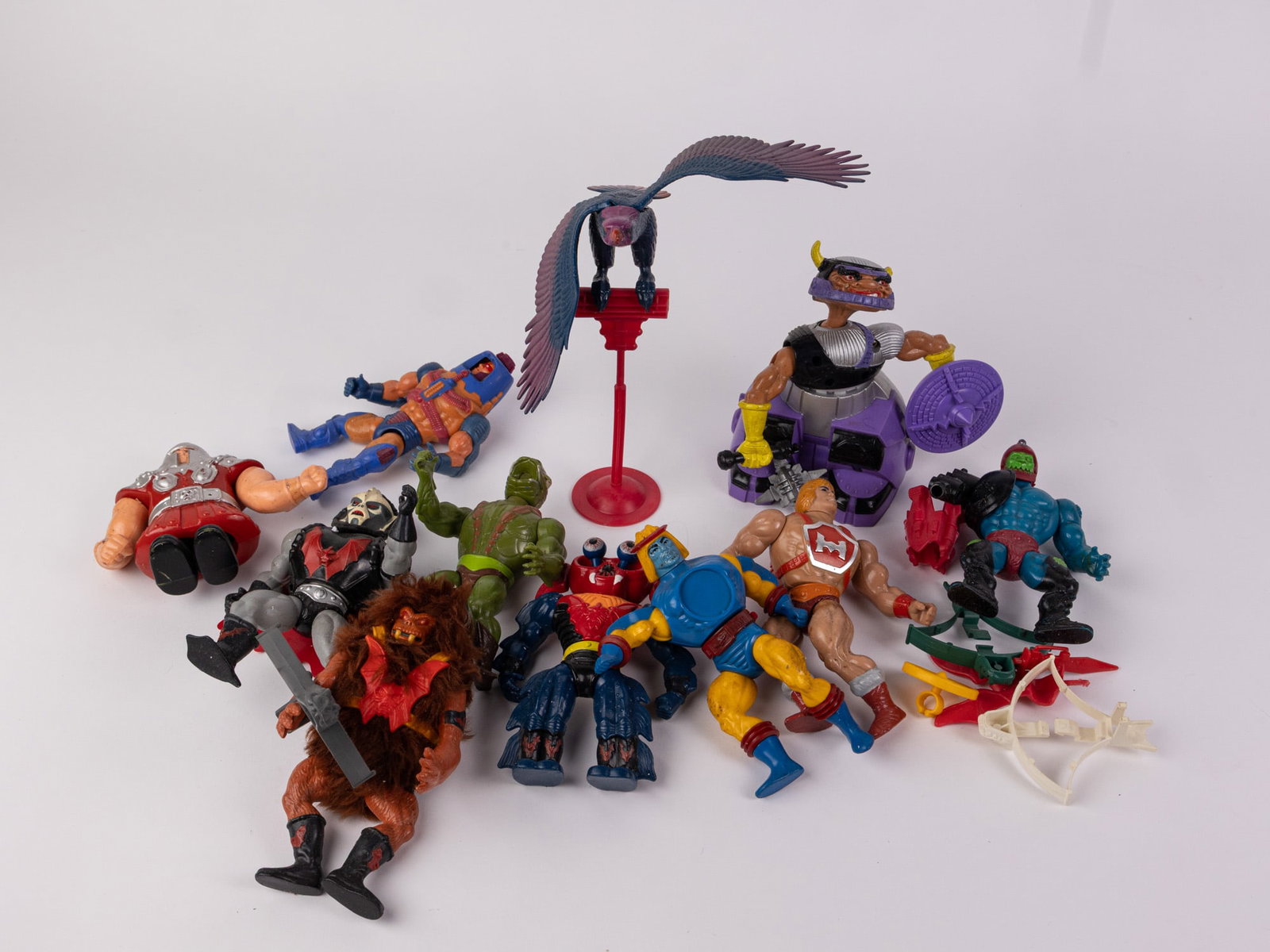 Lot of Assorted Vintage He-Man Masters of the Universe Action Figures: Lot of Assorted Vintage He-Man Masters of the Universe Action Figures Size 7" x 12" x 12" Literature Brooks Auction – Online Auction Terms & Conditions Contact: (856) 694-2960 | info@brooks.auc