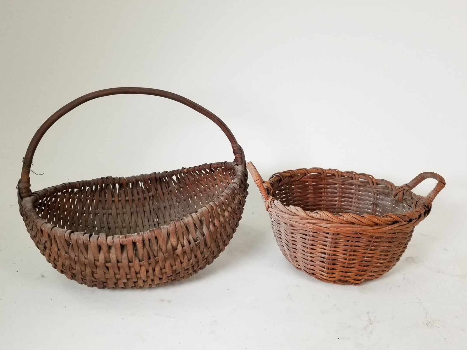 Assorted Primitive Antique Baskets Featuring Oak Splint - 4