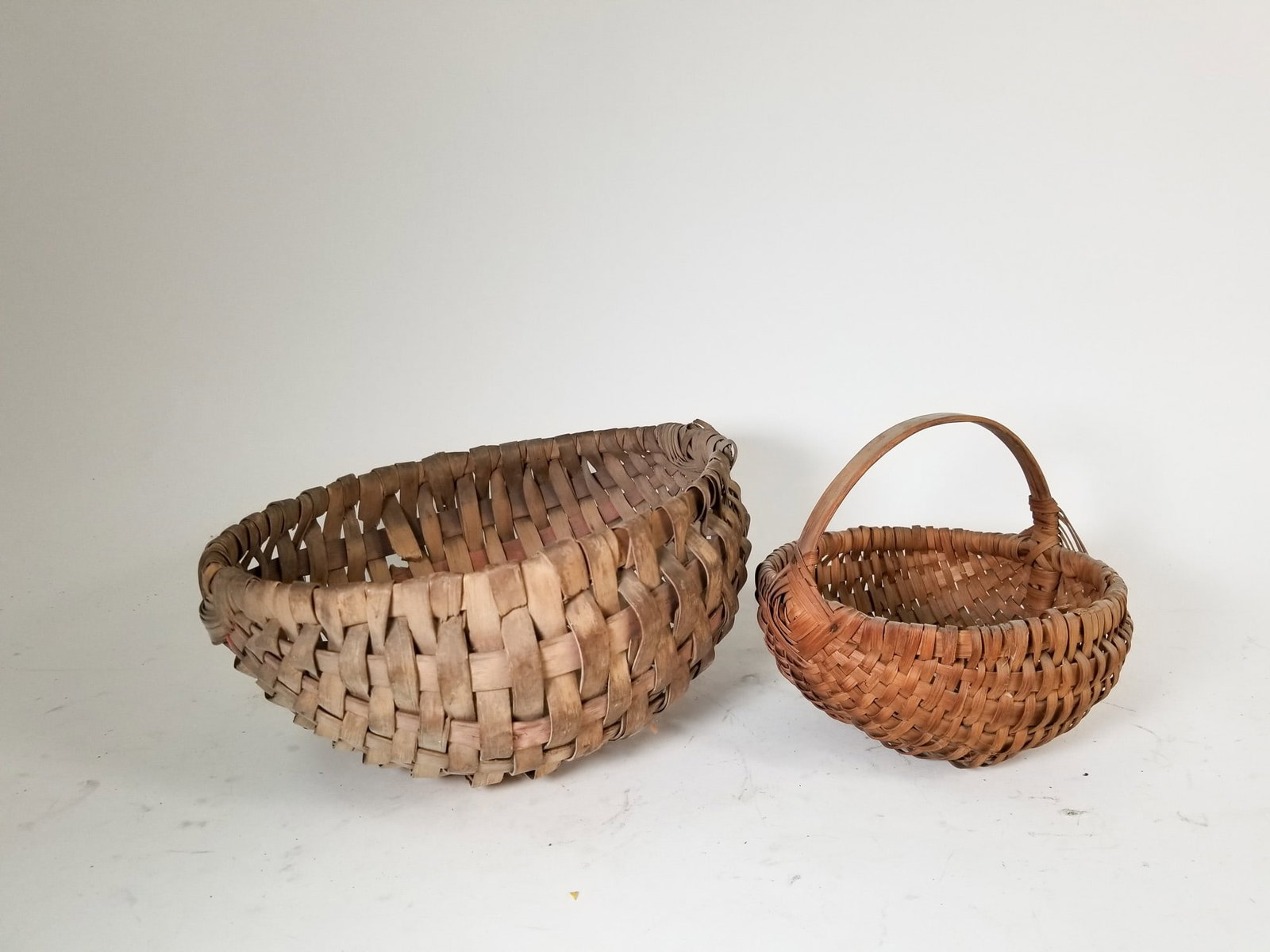 Assorted Primitive Antique Baskets Featuring Oak Splint - 4