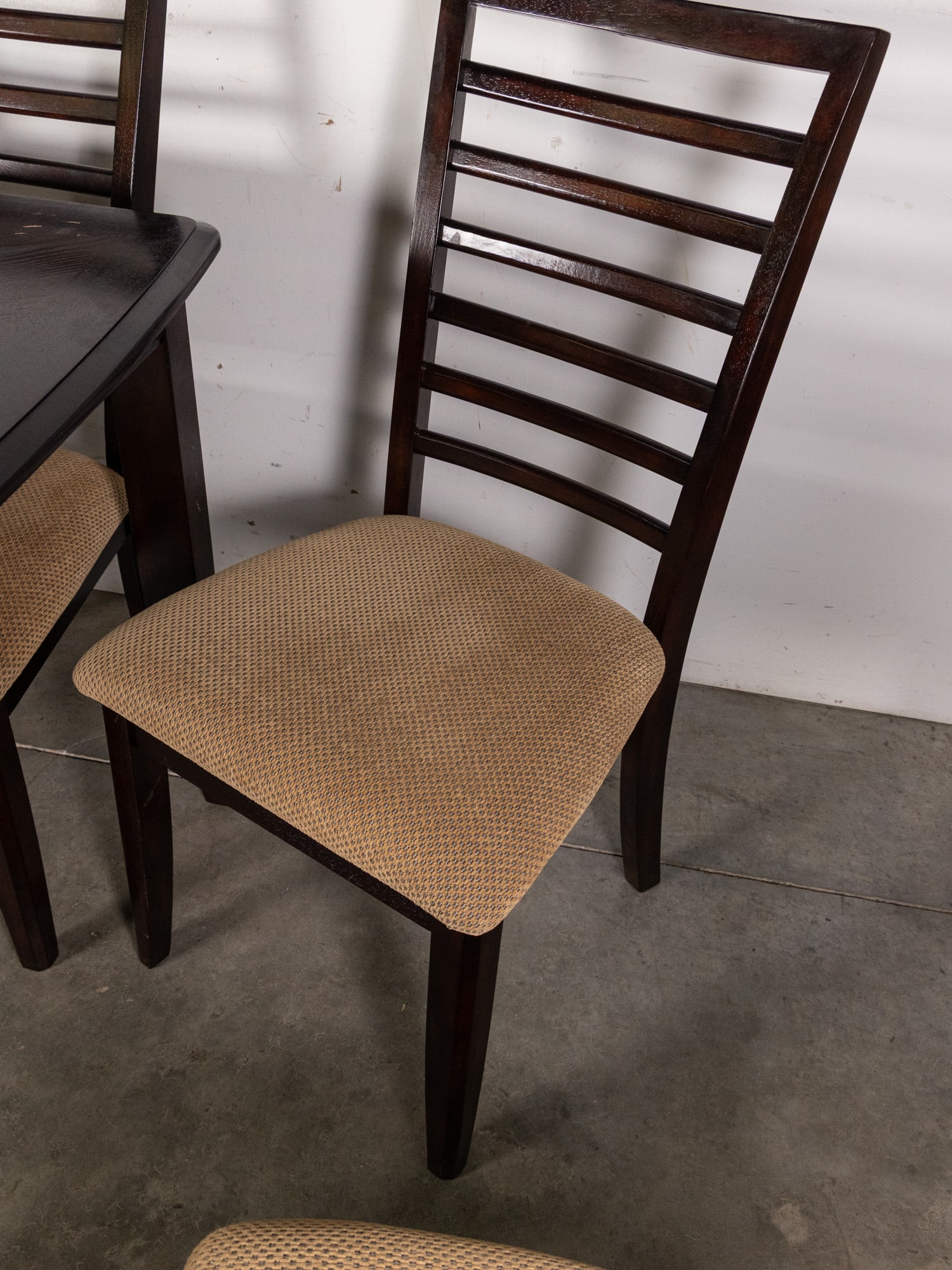 Contemporary Dining Table and Six Chairs - 7