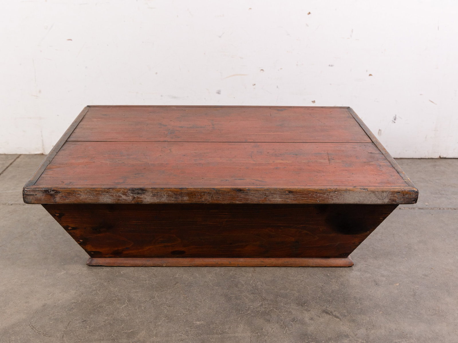 Antique Primitive Dough Box with Cast Iron Ornate Handles: Antique Primitive Dough Box with Cast Iron Ornate Handles Size 8" x 27" x 20" Literature Brooks Auction – Online Auction Terms & Conditions Contact: (856) 694-2960 | info@brooks.auction READ