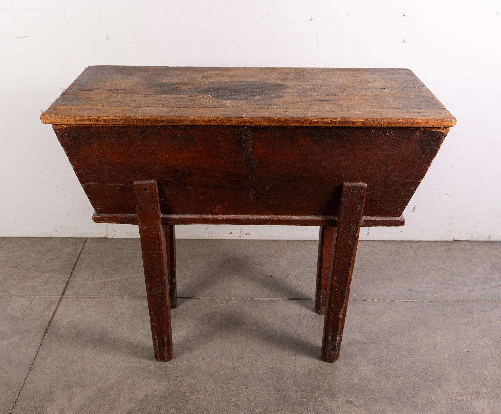 Antique Primitive Standing Dough Box: Antique Primitive Standing Dough Box Size 27" x 33" x 17" Literature Brooks Auction – Online Auction Terms & Conditions Contact: (856) 694-2960 | info@brooks.auction READ BEFORE YOU BID: We