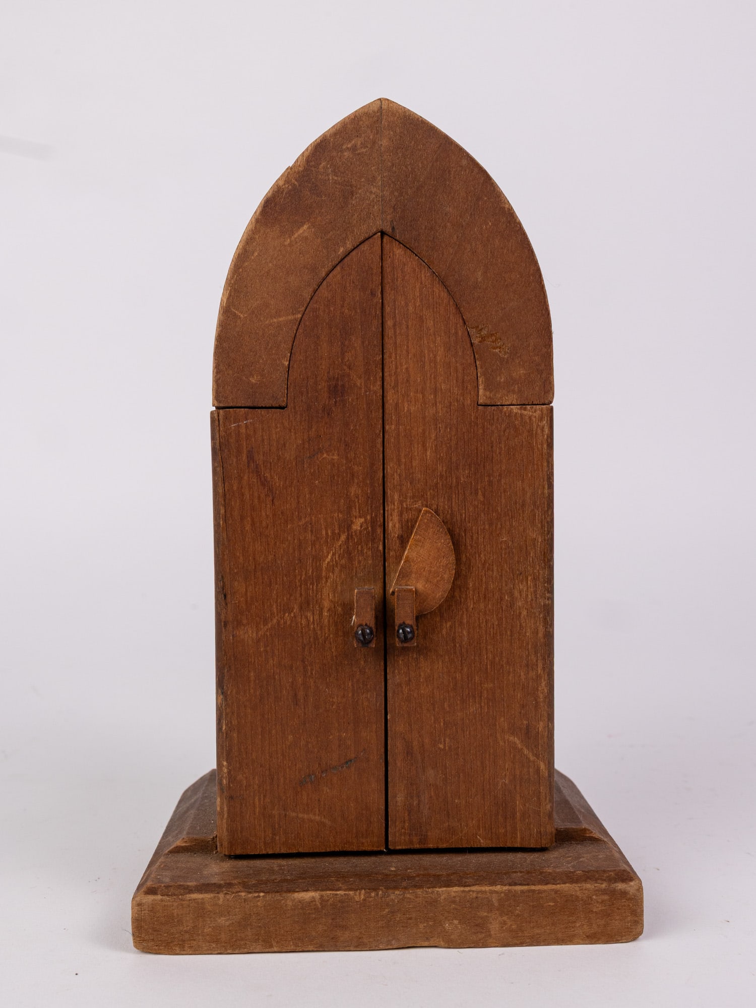 Martha Eaton Vintage Folk Art Mother Mary Music Box: Martha Eaton Vintage Folk Art Mother Mary Music Box Size 8" H Literature Brooks Auction – Online Auction Terms & Conditions Contact: (856) 694-2960 | info@brooks.auction READ BEFORE YOU BID: We
