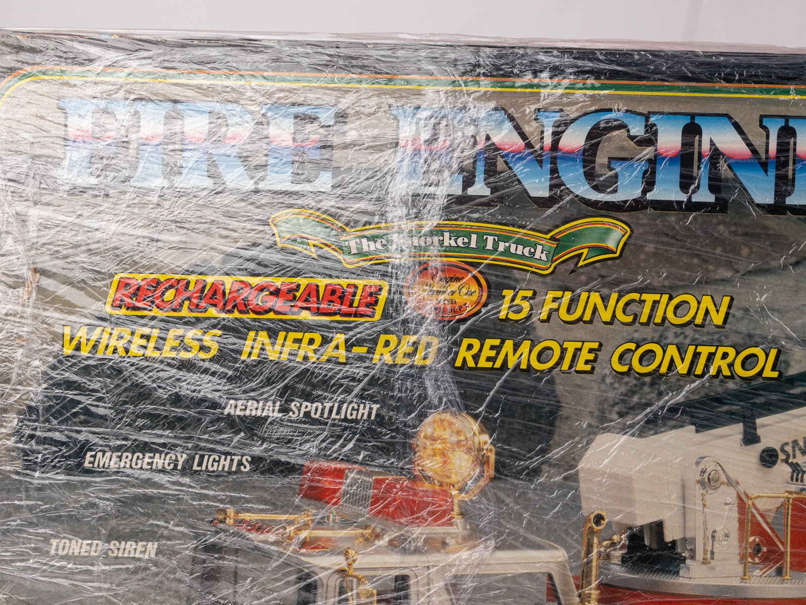 New Bright No. 326 RC Fire Engine "The Snorkel Truck" IOB - 4