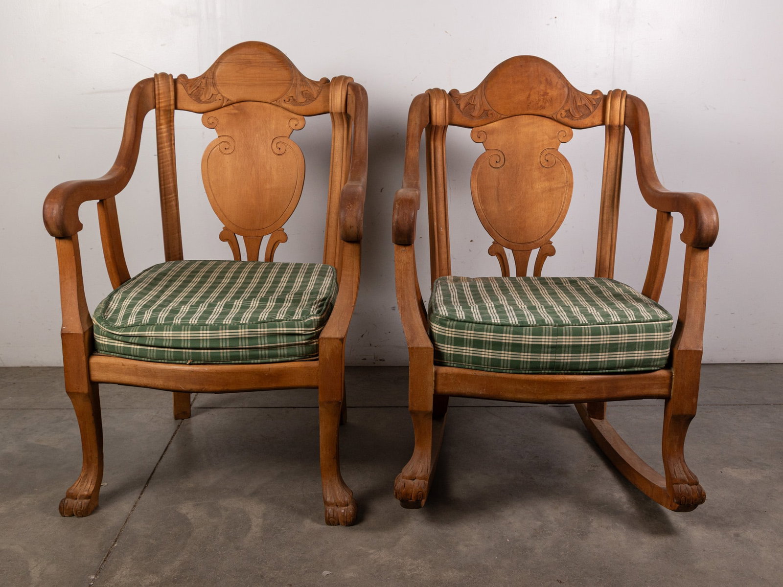 Vintage Wood Carved Rocking Chair & Armchair: Vintage Wood Carved Rocking Chair & Armchair Size 39" x 26" x 35" Literature Brooks Auction – Online Auction Terms & Conditions Contact: (856) 694-2960 | info@brooks.auction READ BEFORE YOU