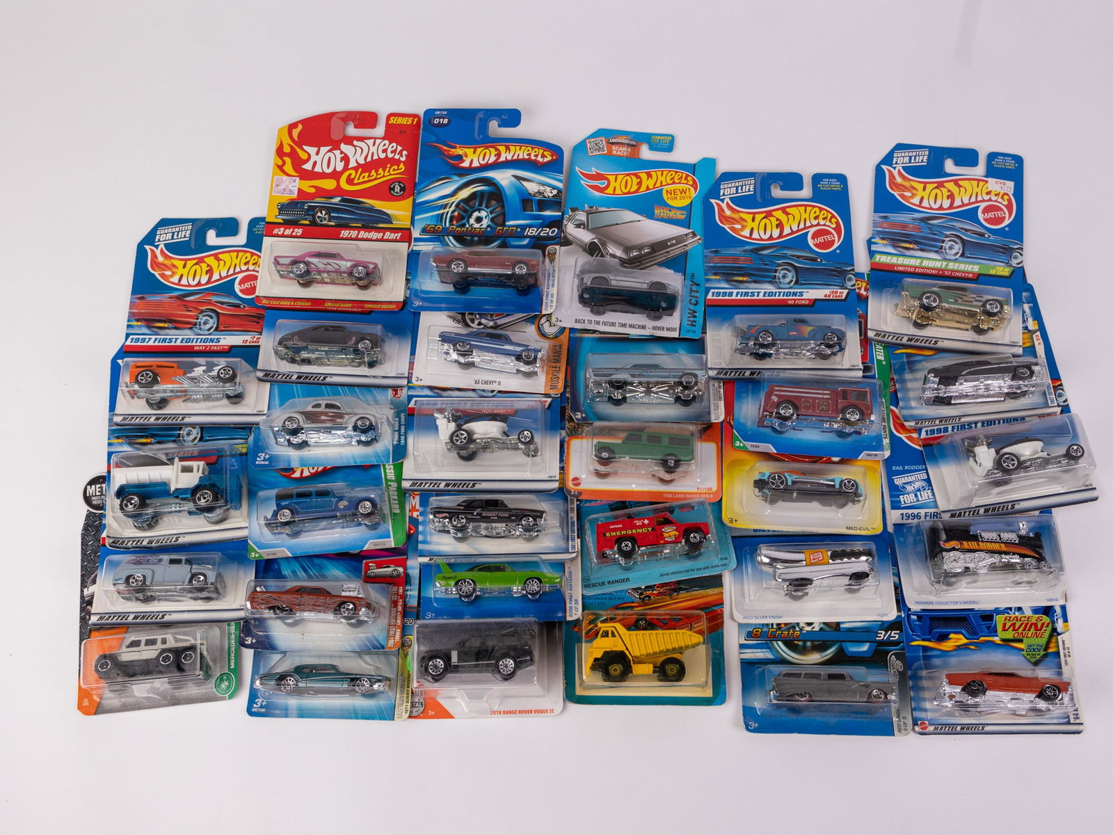 Vintage Toy Cars and Trucks Featuring Hot Wheels: Vintage Toy Cars and Trucks Featuring Hot Wheels Size 7" x 12" x 12" Literature Brooks Auction – Online Auction Terms & Conditions Contact: (856) 694-2960 | info@brooks.auction READ BEFORE YOU