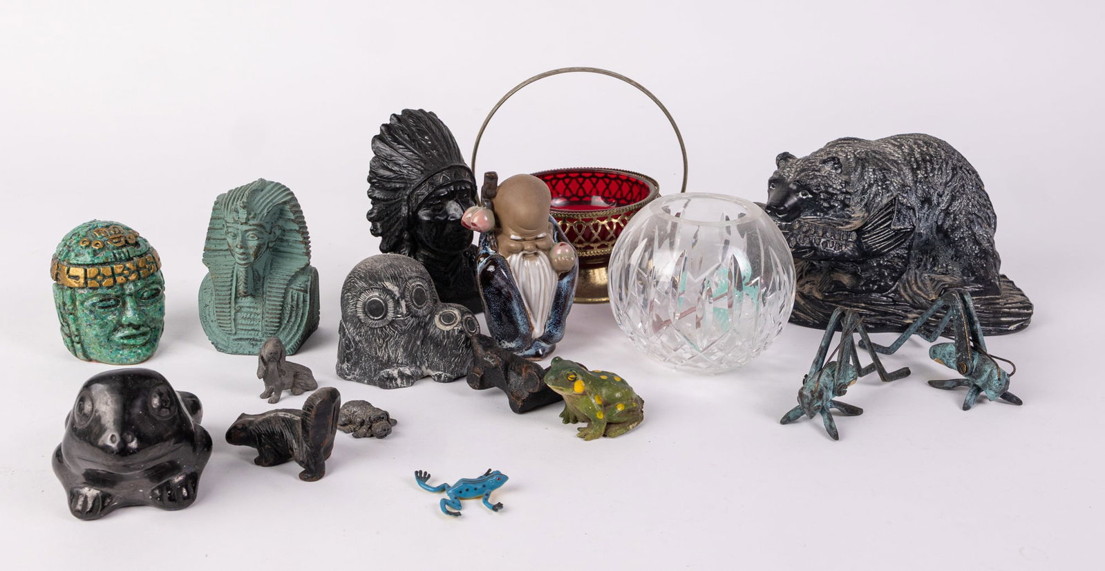 Assortment of Decorative Articles ft. Waterford: Assortment of Decorative Articles ft. Waterford Size 7" x 12" x 12" Literature Brooks Auction – Online Auction Terms & Conditions Contact: (856) 694-2960 | info@brooks.auction READ BEFORE YOU