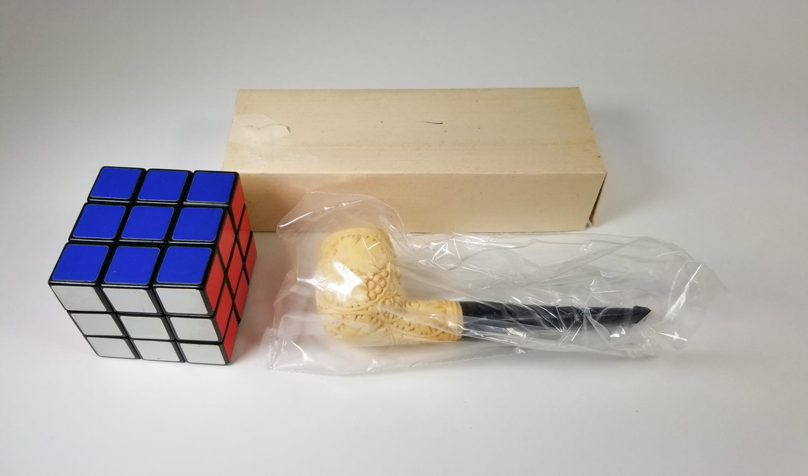 Vintage Grape Leaf Motif Meerschaum Pipe in Original Box - 2