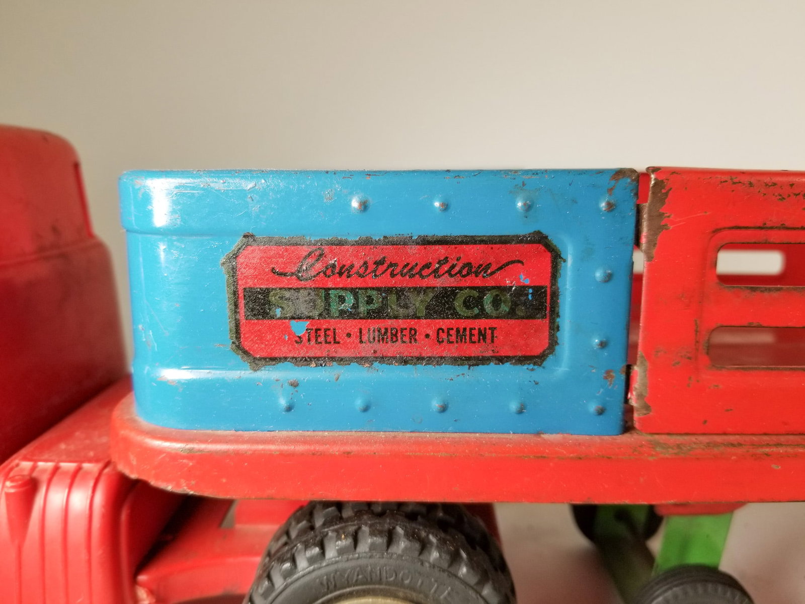 Wyandotte Construction Supply Co. Semi Truck - 3