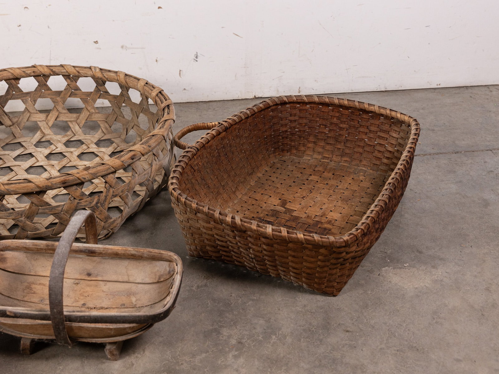 Four Antique Primitive Baskets Featuring Oak Split - 3
