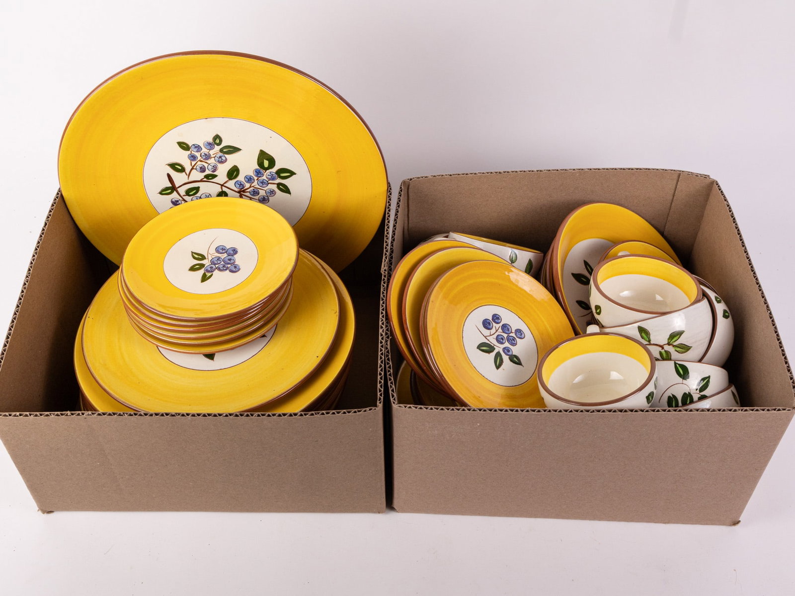 Grouping of Vintage Stangl Pottery "Blueberry" Ceramic Pieces (1 of 7)