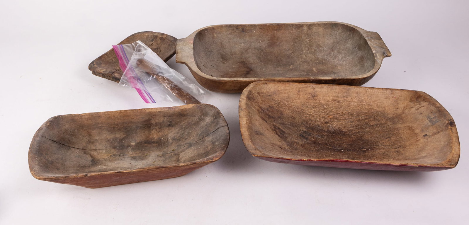 Assorted Primitive Antique Wooden Bowls: Assorted Primitive Antique Wooden Bowls Literature Brooks Auction – Online Auction Terms & Conditions Contact: (856) 694-2960 | info@brooks.auction READ BEFORE YOU BID: We want you to feel