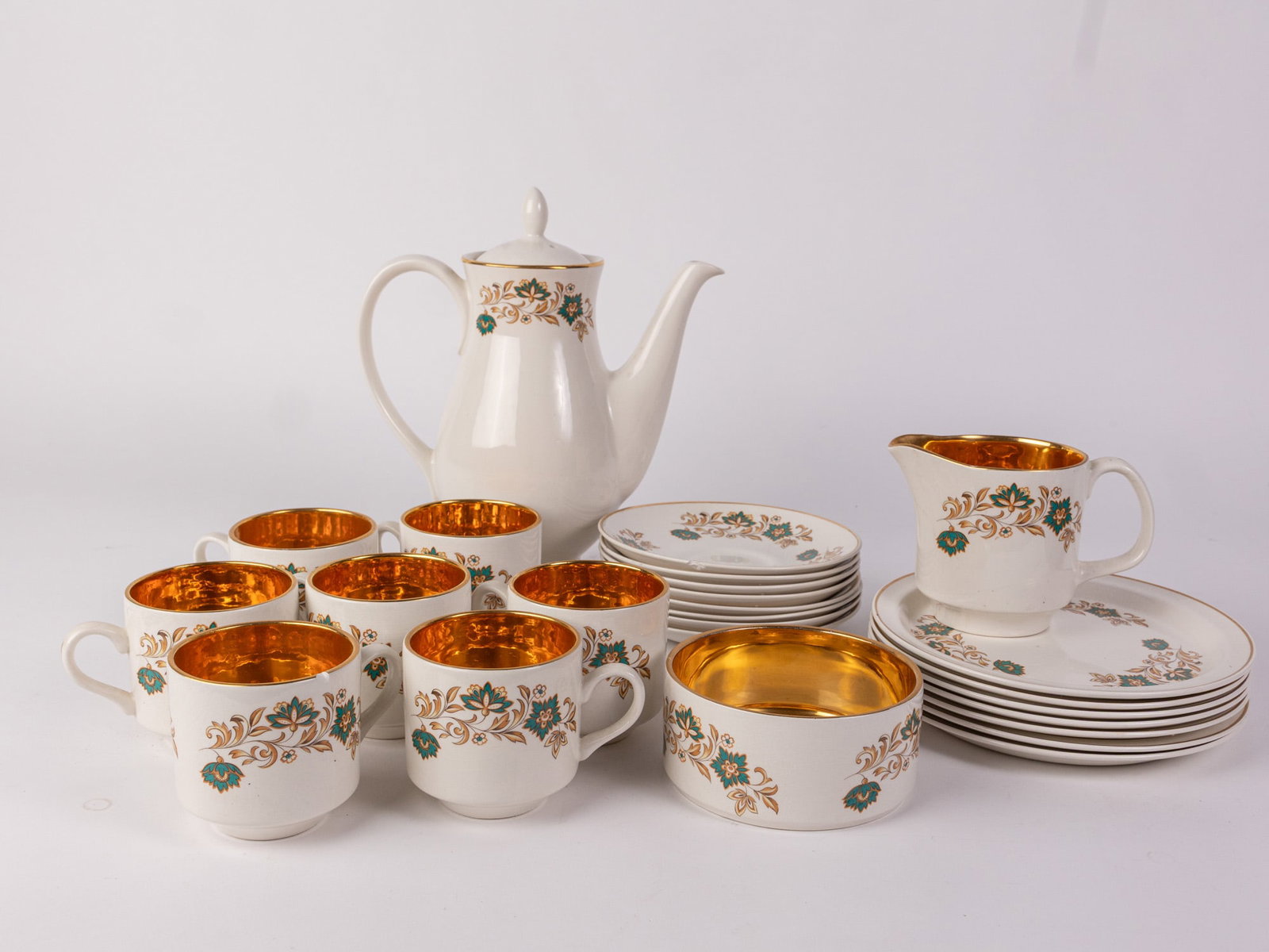 Arklow Classics Tea Set: Arklow Classics Tea Set - some chipping in the set Size 7" x 12" x 12" Literature Brooks Auction – Online Auction Terms & Conditions Contact: (856) 694-2960 | info@brooks.auction READ BEFORE