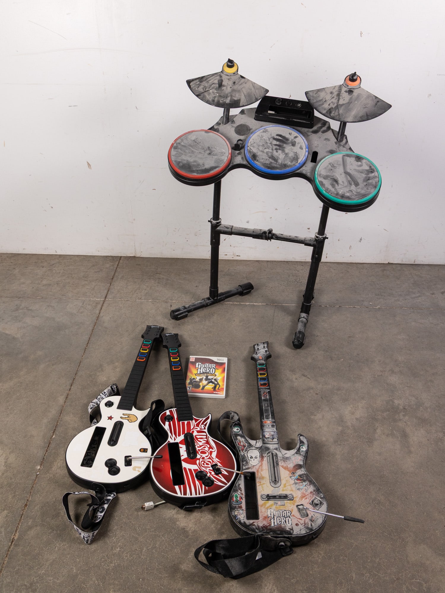 Guitar Hero Game & Guitars for Wii: Guitar Hero Game & Guitars for Wii Literature Brooks Auction – Online Auction Terms & Conditions Contact: (856) 694-2960 | info@brooks.auction READ BEFORE YOU BID: We want you to feel confident