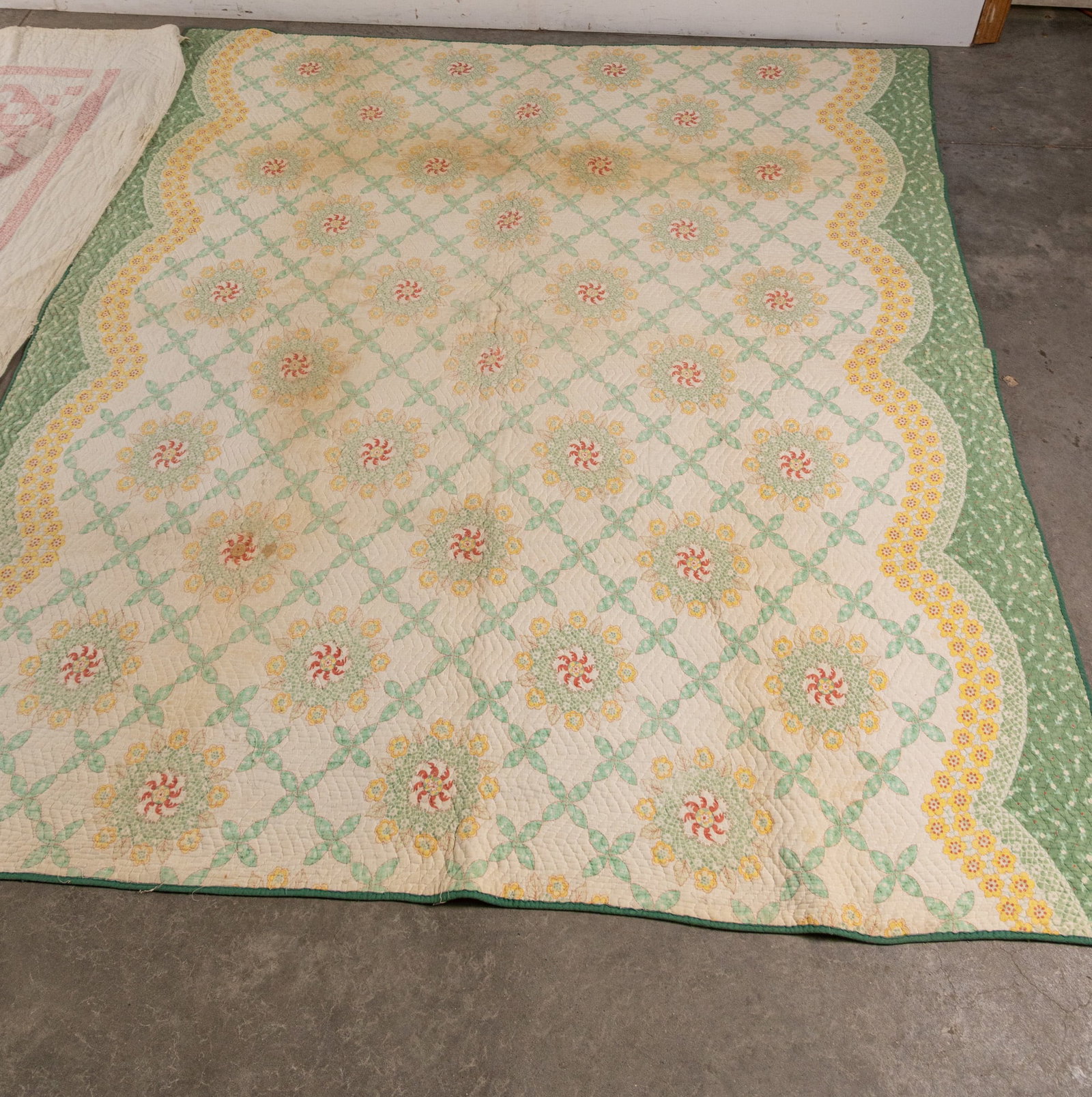 Two Vintage Floral Patterned Quilts - 3