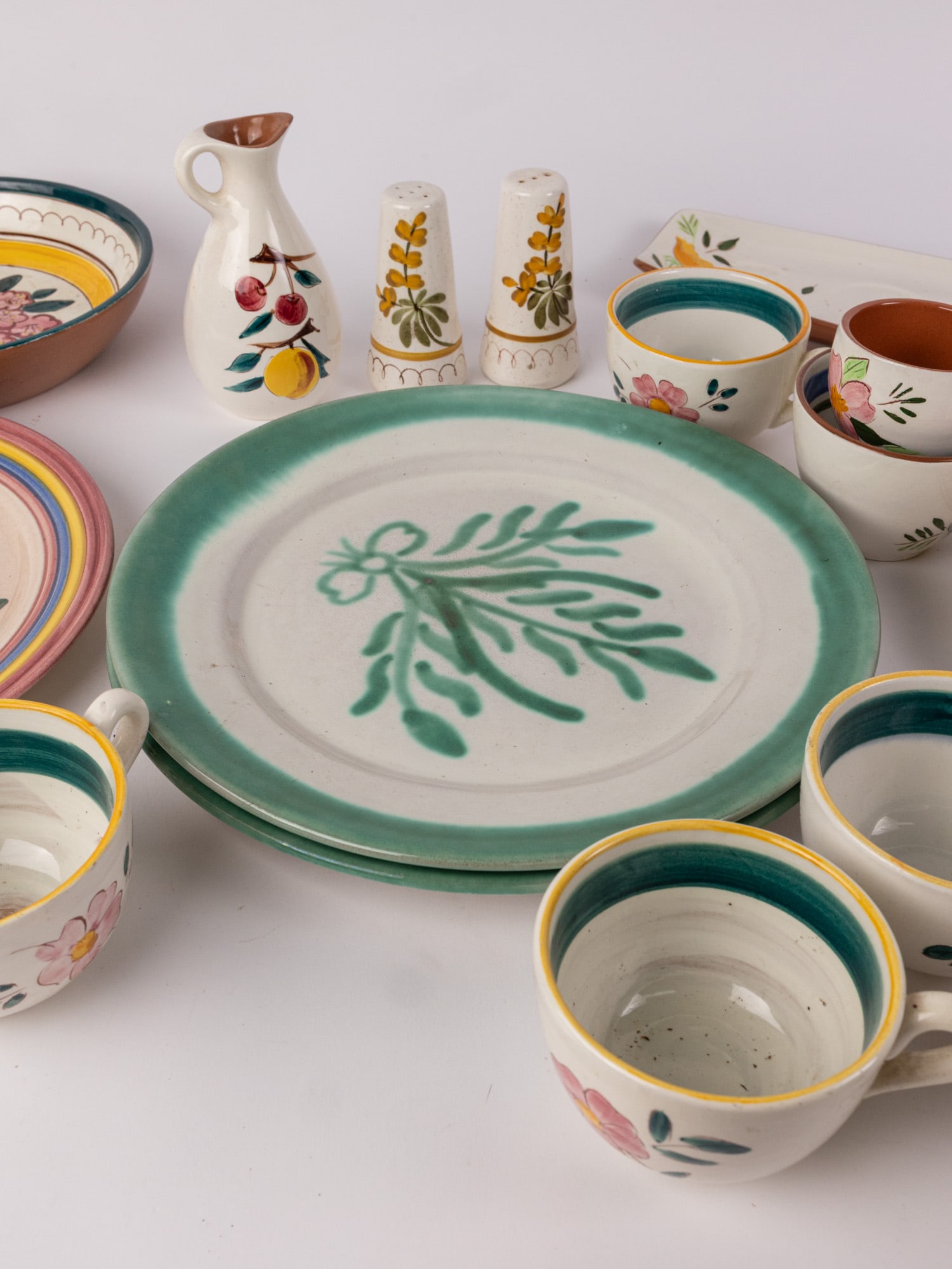 Large Assortment of Vintage Stangl Pottery Ceramic Pieces - 4