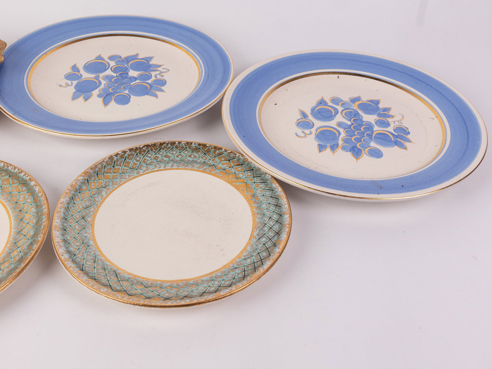 Assortment of Vintage Stangl Pottery Gold Decorated Ceramic Pieces - 4