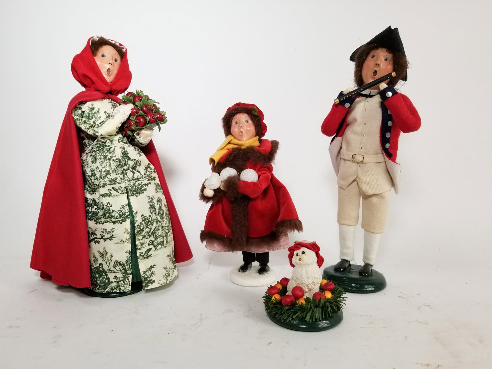 Byers Choice Carolers (1 of 7)