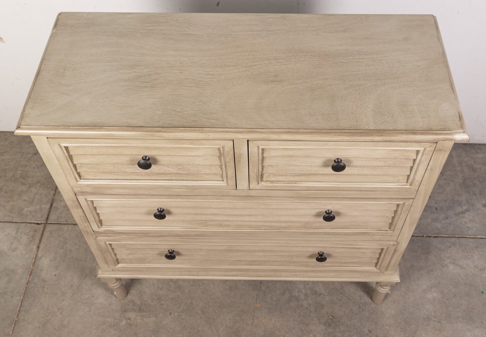 Contemporary Light Grey-Washed Chest of Drawers - 2