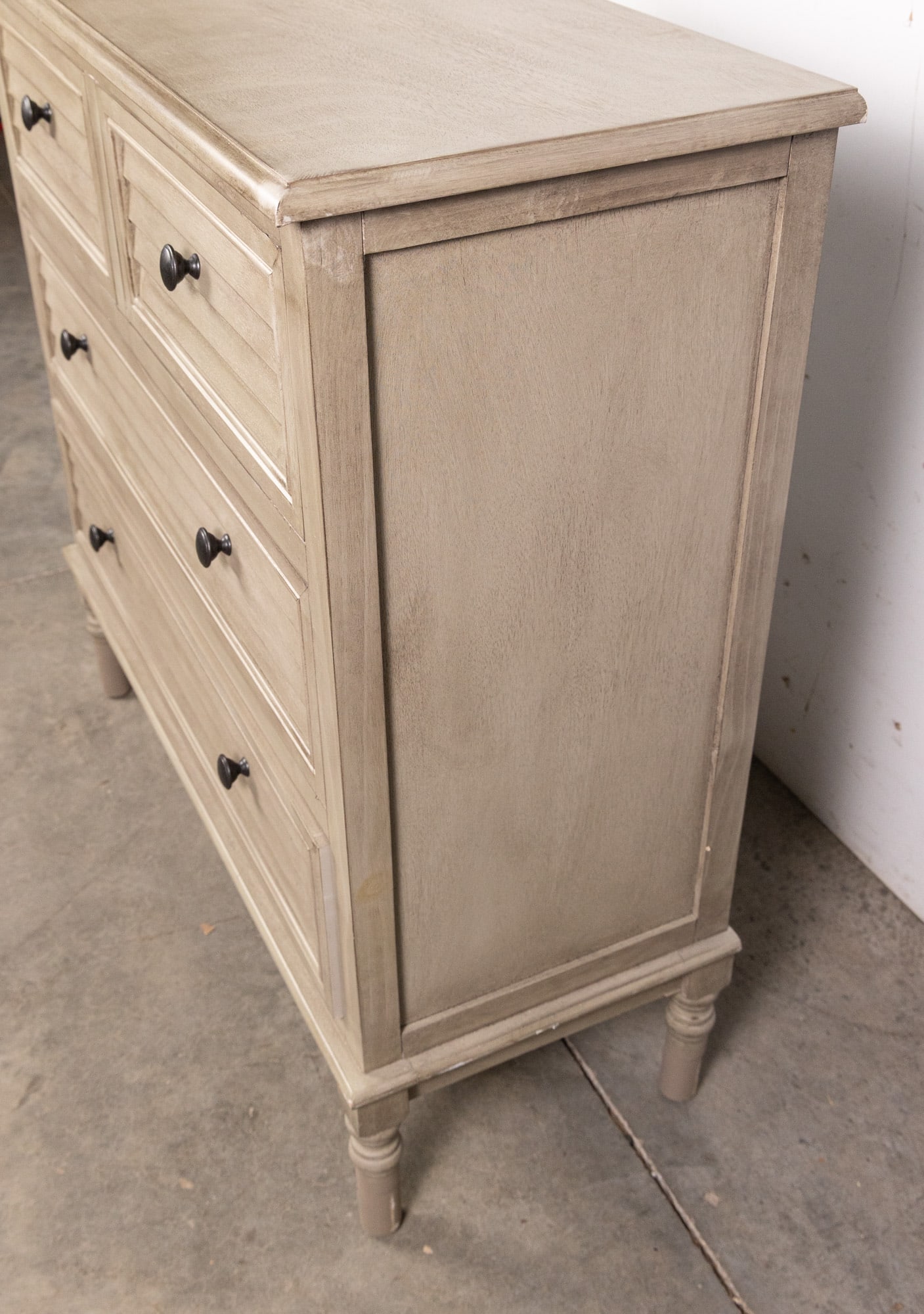 Contemporary Light Grey-Washed Chest of Drawers - 3