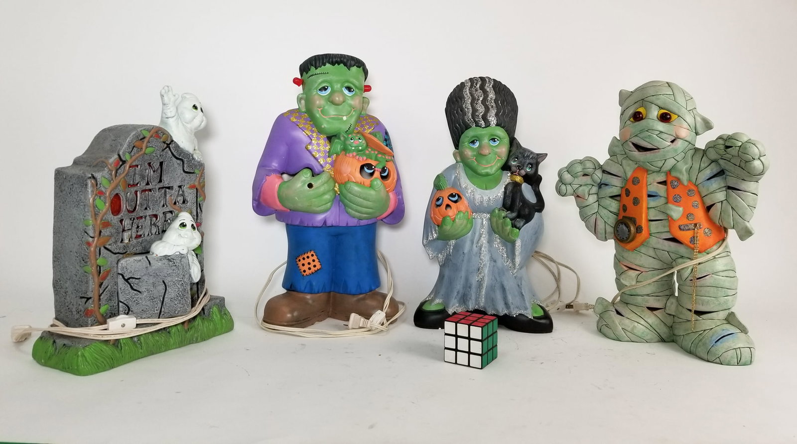 Four Pieces of Light-Up Ceramic Halloween Decor - 2