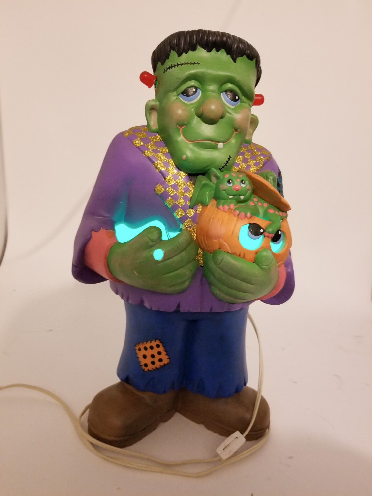 Four Pieces of Light-Up Ceramic Halloween Decor - 8